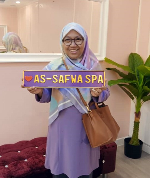 Pelanggan kedai urut safwa bangi